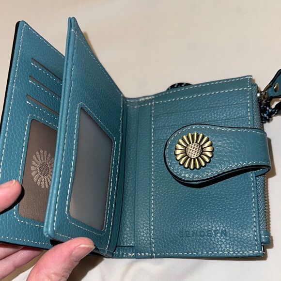 Sendefn Teal Pebbles Faux Leather Wallet with Floral Clasp Wristlet Holder NEW - Picture 3 of 7